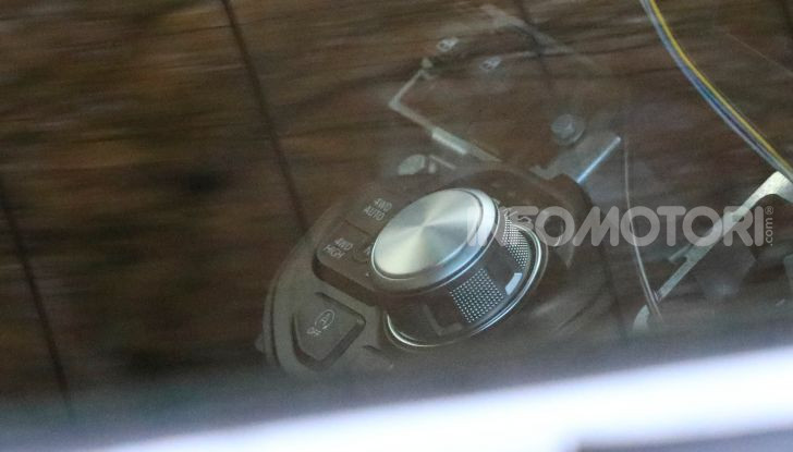 Fiat 500 elettrica, test drive e dati tecnici - Foto 9 di 28