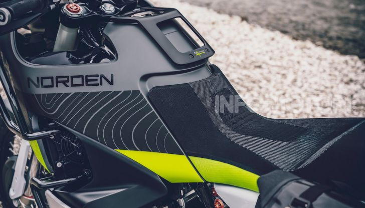 Husqvarna Norden 901: le immagini della versione definitiva - Foto 4 di 7