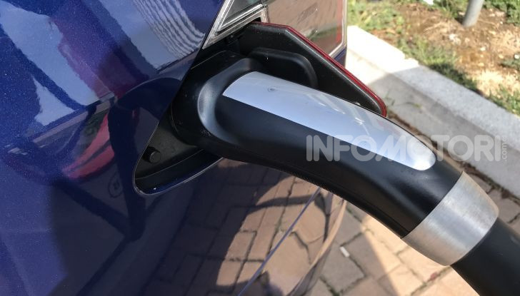 Quali sono le prese più diffuse per le auto elettriche e ibride plug-in: dalla CCS alla CHAdeMO passando per la Type2 - Foto 2 di 11