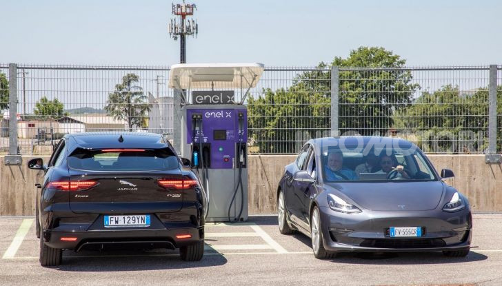 Quali sono le prese più diffuse per le auto elettriche e ibride plug-in: dalla CCS alla CHAdeMO passando per la Type2 - Foto 1 di 11