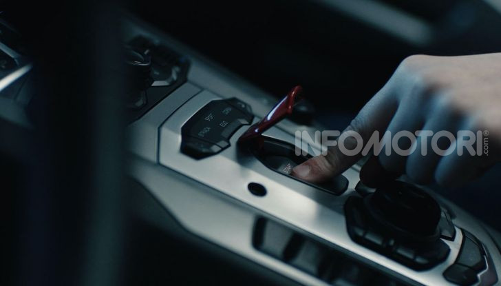 Lamborghini Aventador, il regalo di natale per padre e figlio appassionati - Foto 7 di 20