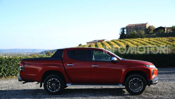 [VIDEO] Prova nuova Mitsubishi L200: il pickup veste da SUV per il 2020 - Foto 18 di 41