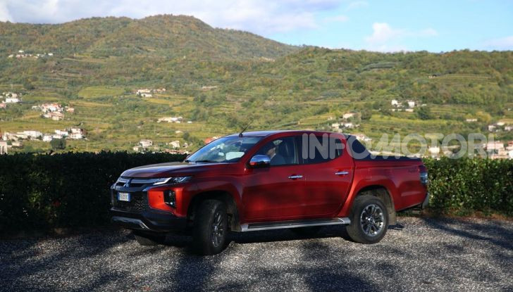[VIDEO] Prova nuova Mitsubishi L200: il pickup veste da SUV per il 2020 - Foto 19 di 41