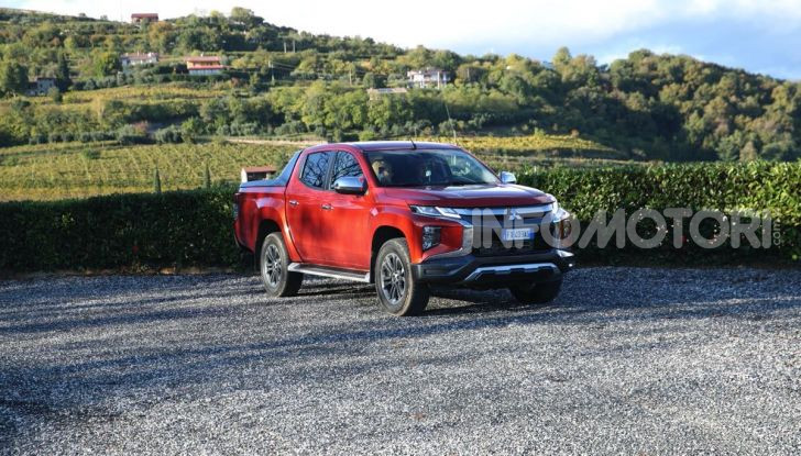 [VIDEO] Prova nuova Mitsubishi L200: il pickup veste da SUV per il 2020 - Foto 24 di 41