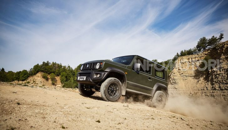 Suzuki Jimny, la nuova collezione di accessori - Foto 7 di 10