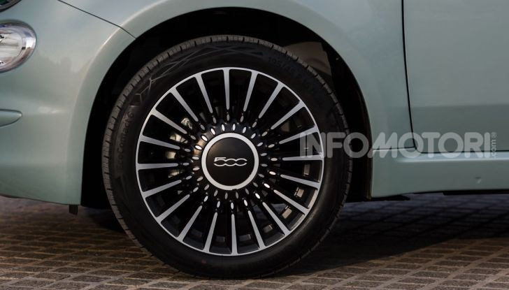 Fiat 500 ibrida 2020 prova su strada, motori, consumi e prezzi - Foto 4 di 21