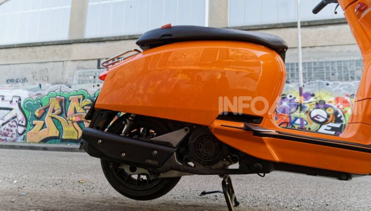 Prova Lambretta V 200 Special, il Lambro torna a scorrere su due ruote - Foto 13 di 25