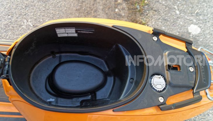 Prova Lambretta V 200 Special, il Lambro torna a scorrere su due ruote - Foto 23 di 25