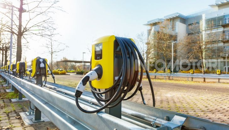 Con Opel la “Città Elettrica” è realtà: installate 350 colonnine - Foto 3 di 4