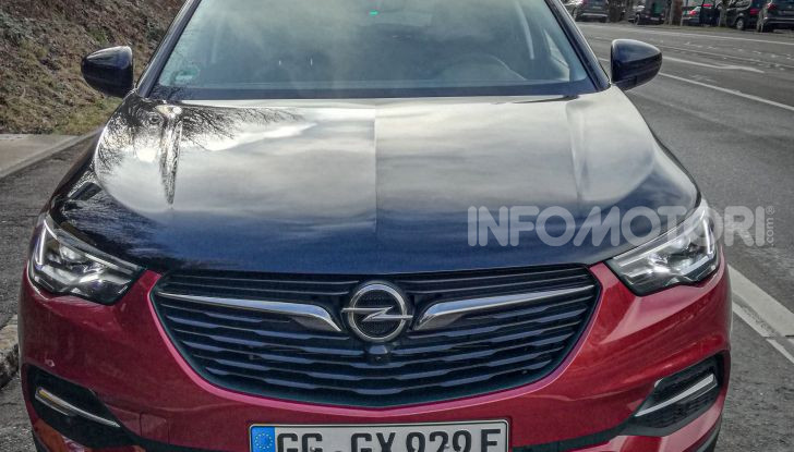 Prova Opel Grandland X Hybrid4, il SUV ecologico per andare ovunque - Foto 10 di 15