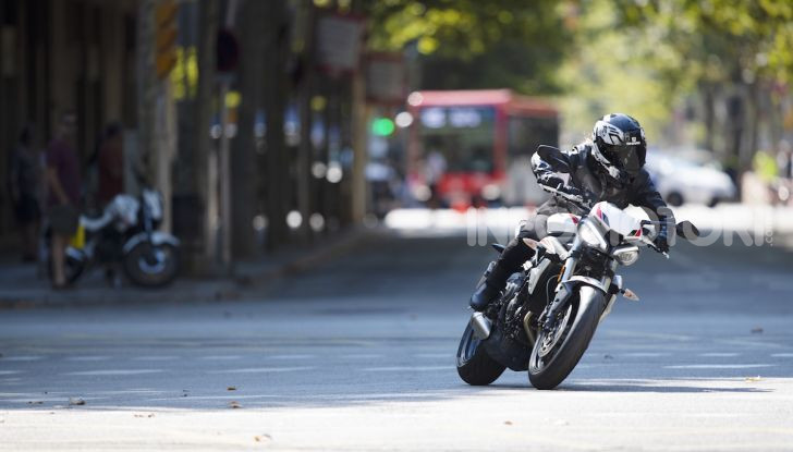 Il 2020 di Triumph si apre col lancio della nuova Street Triple S - Foto 17 di 35