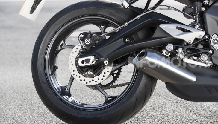 Il 2020 di Triumph si apre col lancio della nuova Street Triple S - Foto 8 di 35