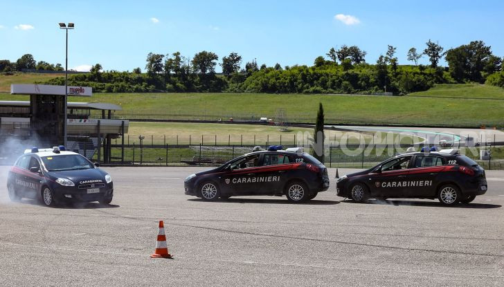 Carabinieri corso guida Mugello