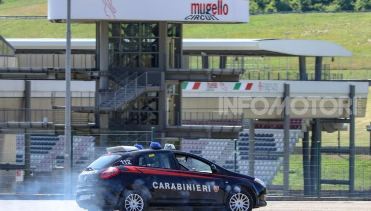 Carabinieri corso guida Mugello