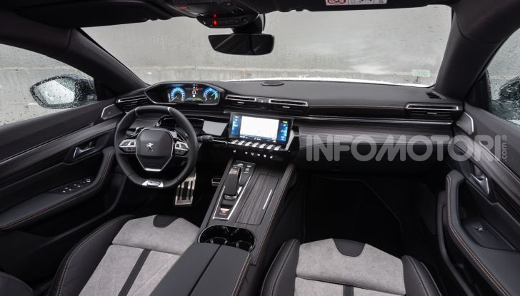 [VIDEO] La prova su strada di tutta la gamma Plug-In Hybrid di Peugeot - Foto 30 di 32