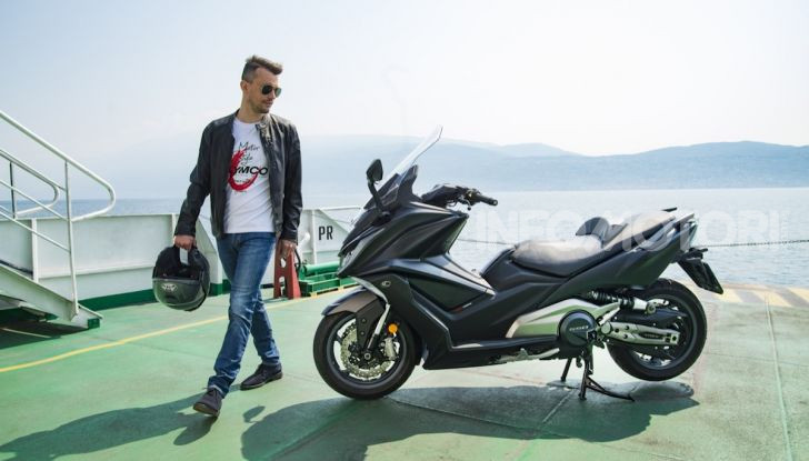 Kymco AK 550 ABS MY 2020: il maxi scooter ancora più potente e tecnologico - Foto 3 di 11