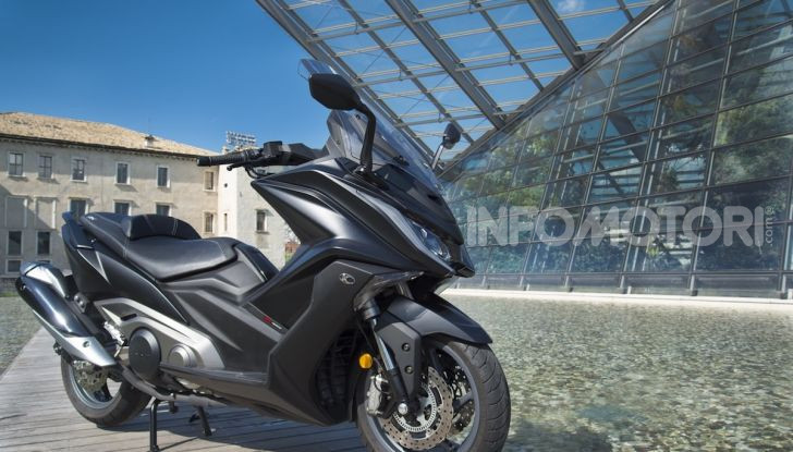 Kymco AK 550 ABS MY 2020: il maxi scooter ancora più potente e tecnologico - Foto 4 di 11