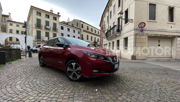 Nissan Leaf e+ 62 kWh prova su strada: prestazioni, autonomia e prezzi - Foto 17 di 37