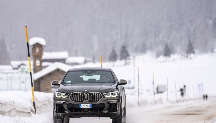 [VIDEO] Il test della nuova BMW X6 2020 sulla neve di Livigno - Foto 9 di 25