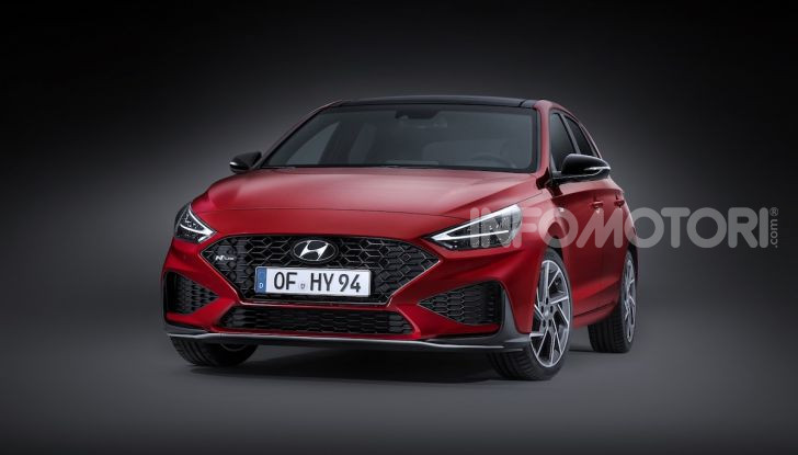 Nuova Hyundai i30: carattere sportivo con un cuore green - Foto 1 di 5