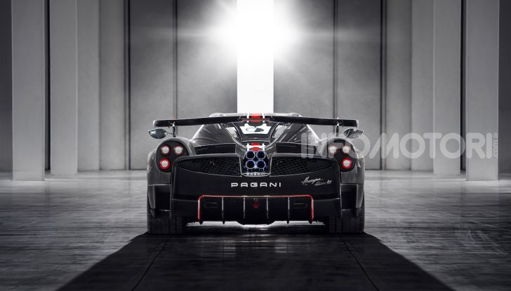 Pagani Roadster BC: V12 e 850 CV - Foto 38 di 47