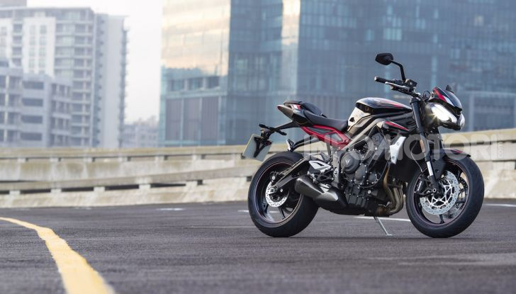 Triumph Street Triple R 2020: aggressiva nelle prestazioni e nel prezzo - Foto 6 di 15