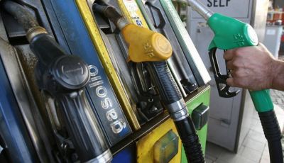 Benzina: prezzi in picchiata a causa del Coronavirus