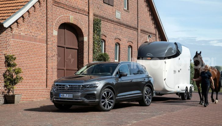 Volkswagen Trailer Cavalli Roma