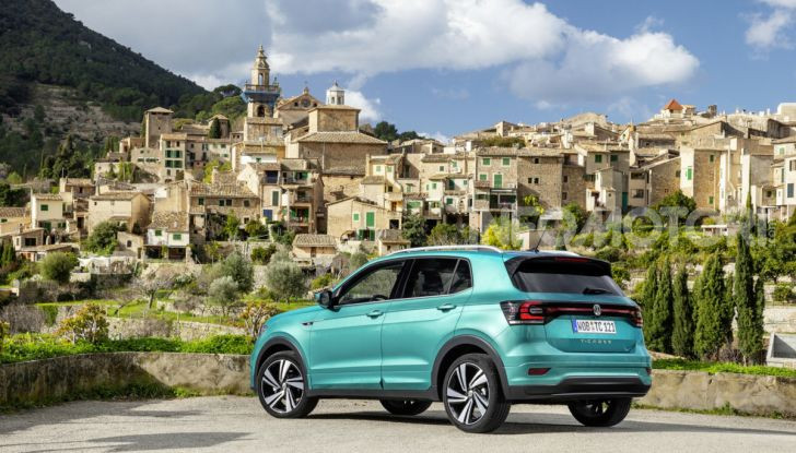 Volkswagen Trailer Cavalli Roma