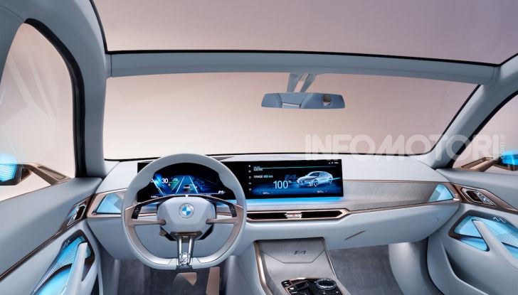 BMW Concept i4: la prima gran coupé 100% elettrica del brand tedesco - Foto 14 di 16