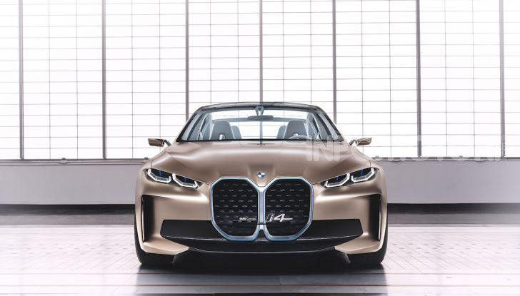 BMW Concept i4: la prima gran coupé 100% elettrica del brand tedesco - Foto 4 di 16