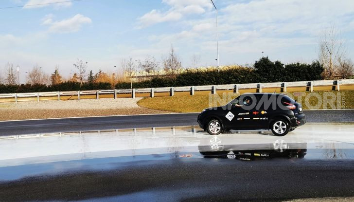 Guida sicura: le regole che è bene ricordare per evitare incidenti - Foto 11 di 25