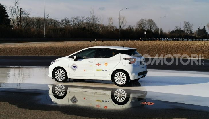 Guida sicura: le regole che è bene ricordare per evitare incidenti - Foto 8 di 25