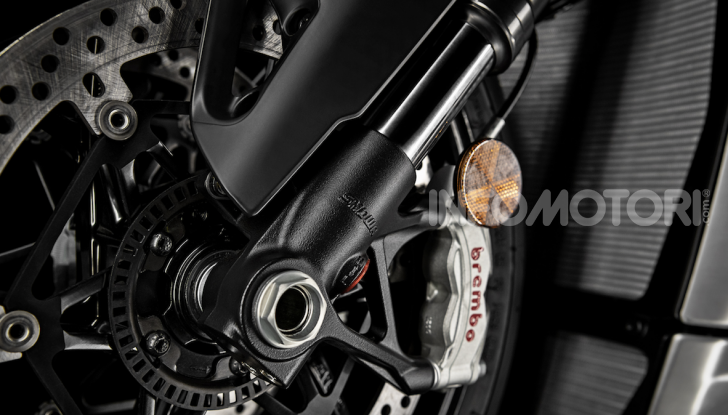 Ducati Streetfighter V4, la power naked dalla doppia personalità - Foto 1 di 16