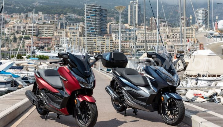 Honda Forza 300 2020 Limited Edition: look sportivo e praticità ai massimi livelli - Foto 19 di 23