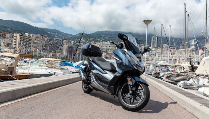 Honda Forza 300 2020 Limited Edition: look sportivo e praticità ai massimi livelli - Foto 20 di 23