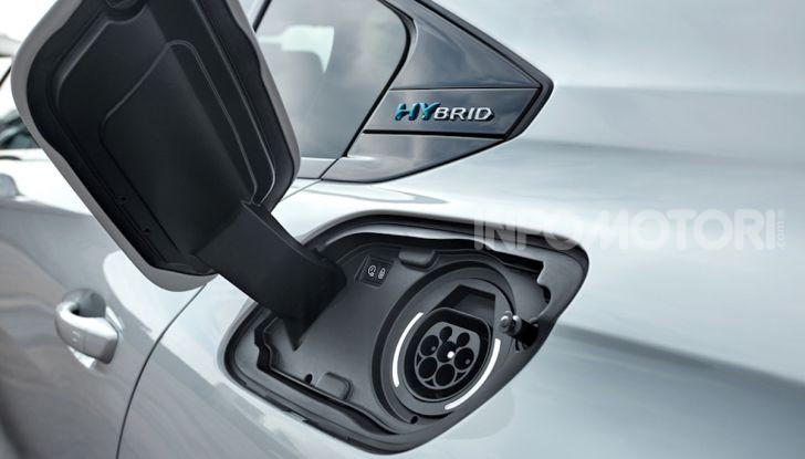 Peugeot 508 Hybrid e 508 SW Hybrid: prestazioni a zero emissioni - Foto 2 di 7