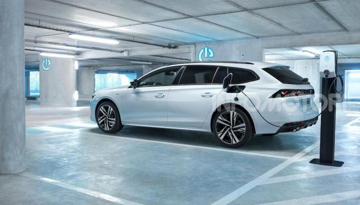 Peugeot 508 Hybrid e 508 SW Hybrid: prestazioni a zero emissioni - Foto 4 di 7