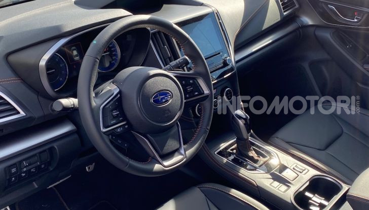 Prova su strada Subaru XV e-Boxer: il crossover compatto - Foto 8 di 32