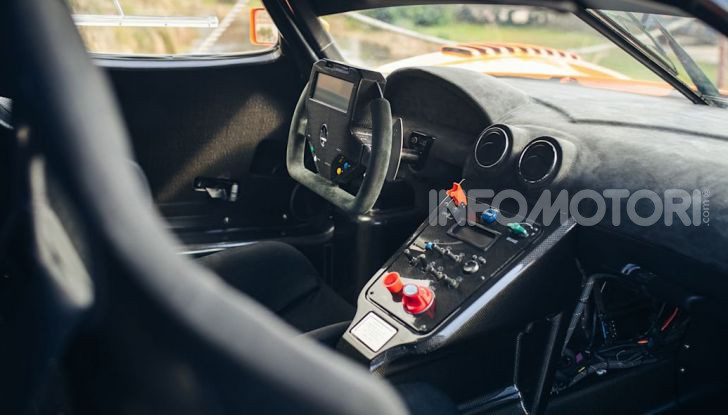 Maserati MC12 Corsa: in vendita uno dei soli 12 esemplari costruiti - Foto 11 di 18