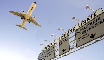 Volare ai tempi del Coronavirus: gli aeroporti aperti e i voli cancellati