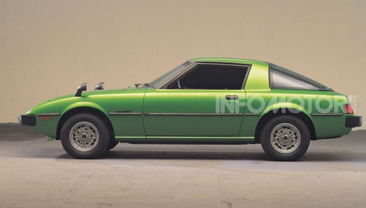 Mazda RX-7: dal 1978 sinonimo di gioia di guidare e leggerezza - Foto 2 di 6