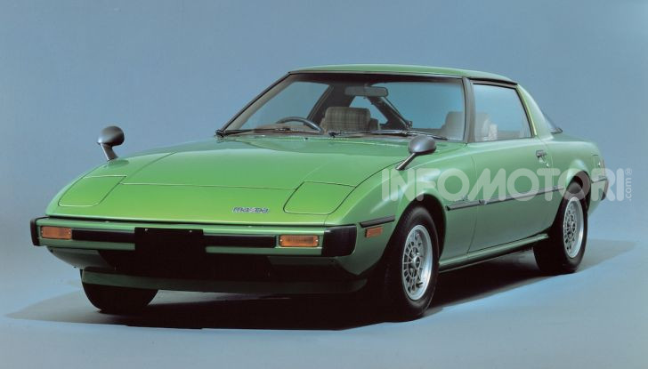 Mazda RX-7: dal 1978 sinonimo di gioia di guidare e leggerezza - Foto 3 di 6