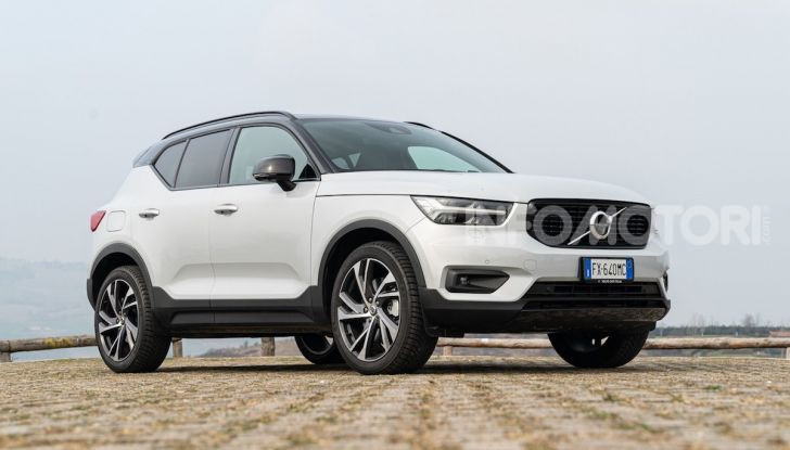 Volvo XC40 Recharge T5 Plug-in Hybrid: motori e prezzi - Foto 11 di 21