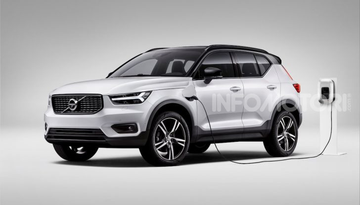 Volvo XC40 Recharge T5 Plug-in Hybrid: motori e prezzi - Foto 4 di 21