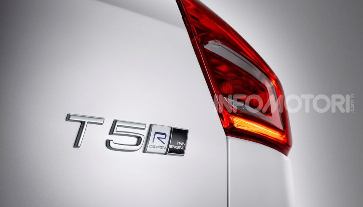 Volvo XC40 Recharge T5 Plug-in Hybrid: motori e prezzi - Foto 6 di 21