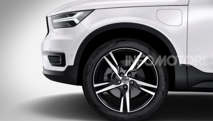 Volvo XC40 Recharge T5 Plug-in Hybrid: motori e prezzi - Foto 7 di 21