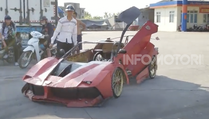 Dal Vietnam arriva la Ferrari FXX K Evo di cartone - Foto 3 di 10