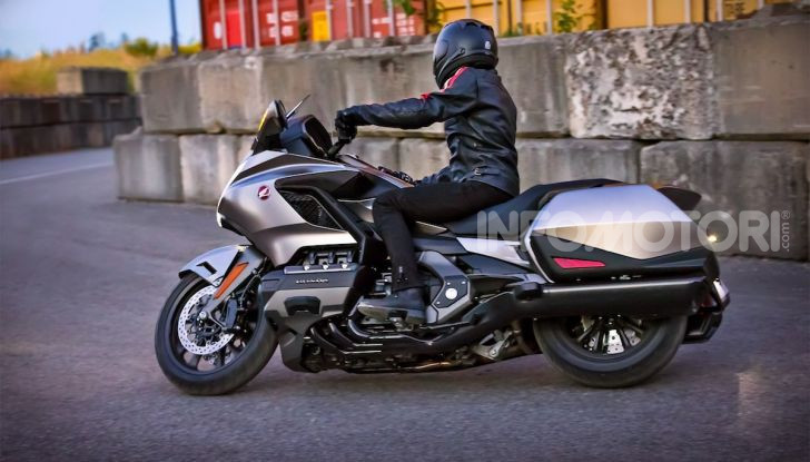 Honda GL1800 Gold Wing 2020: Android Auto affianca il sistema Apple Car Play - Foto 7 di 19