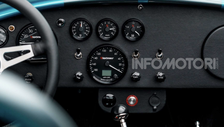 Nuova Shelby Cobra, replica ufficiale di Superperformance - Foto 3 di 11